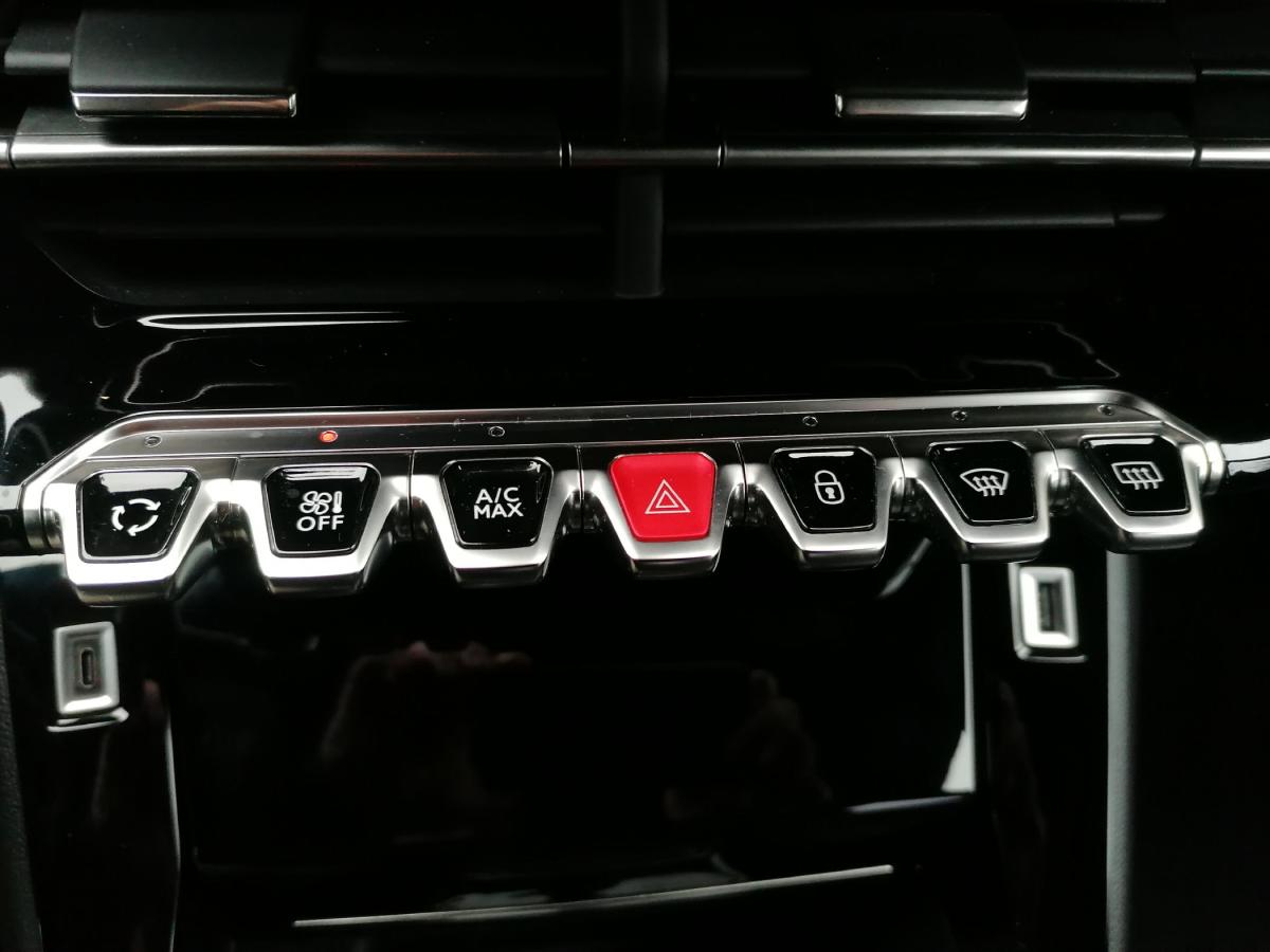 peugeot-2008-2022-gasolina-1199cc