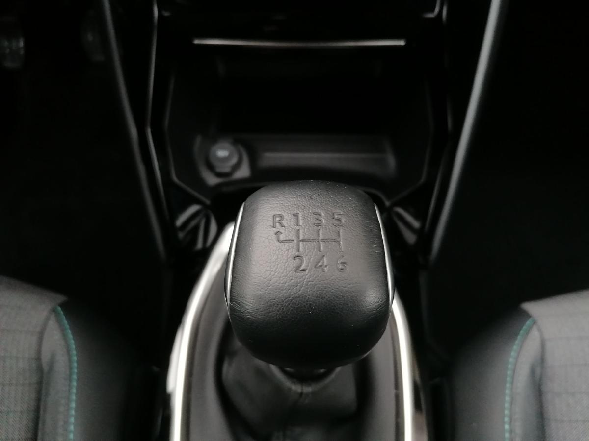 peugeot-2008-2022-gasolina-1199cc