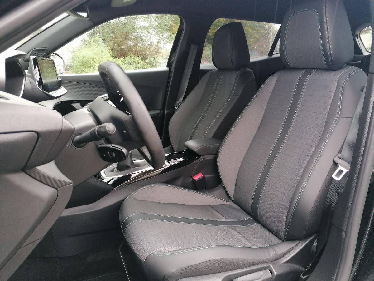 peugeot-2008-2022-gasolina-1199cc