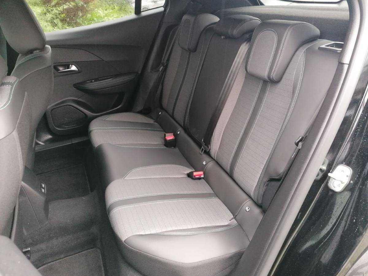 peugeot-2008-2022-gasolina-1199cc