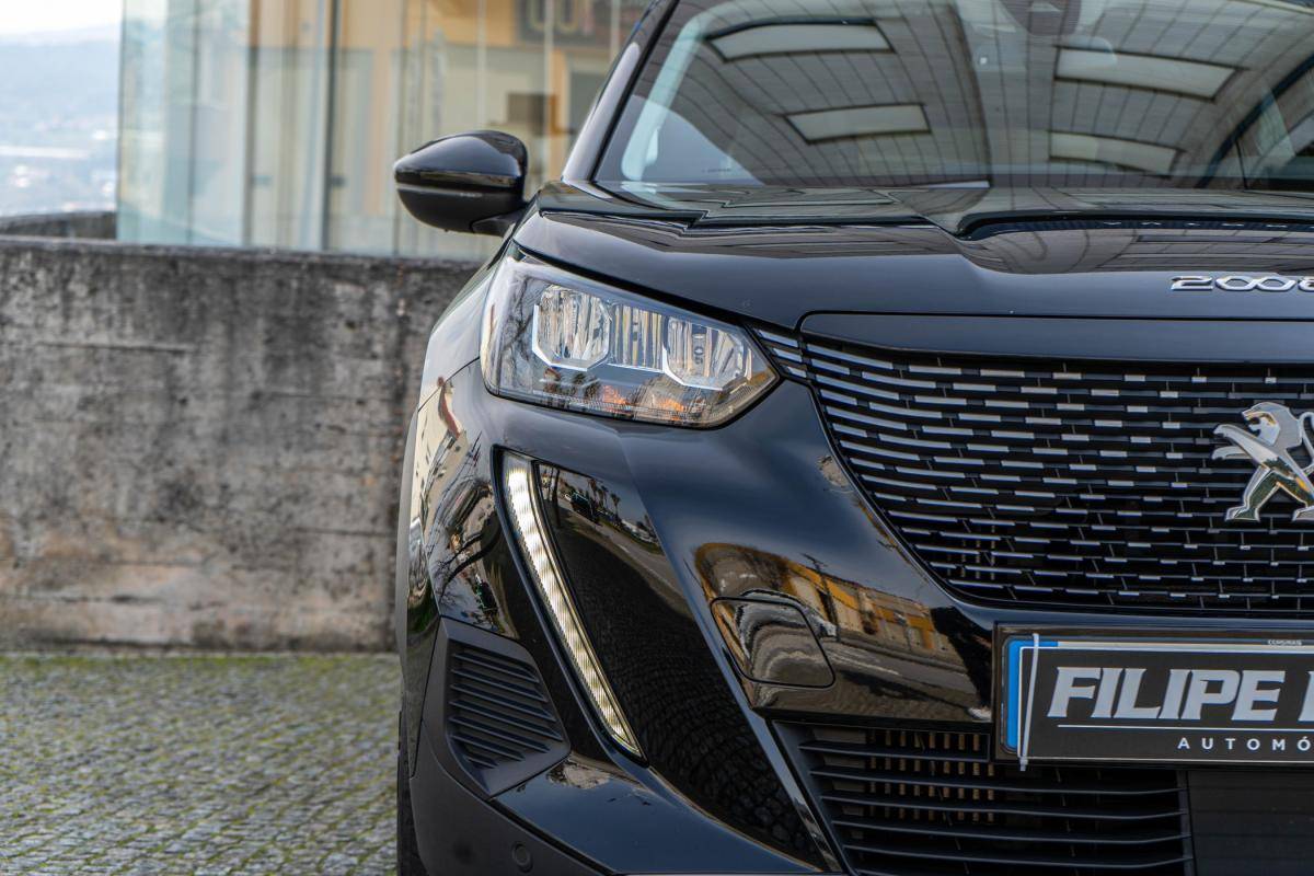 peugeot-2008-2022-gasolina-1199cc