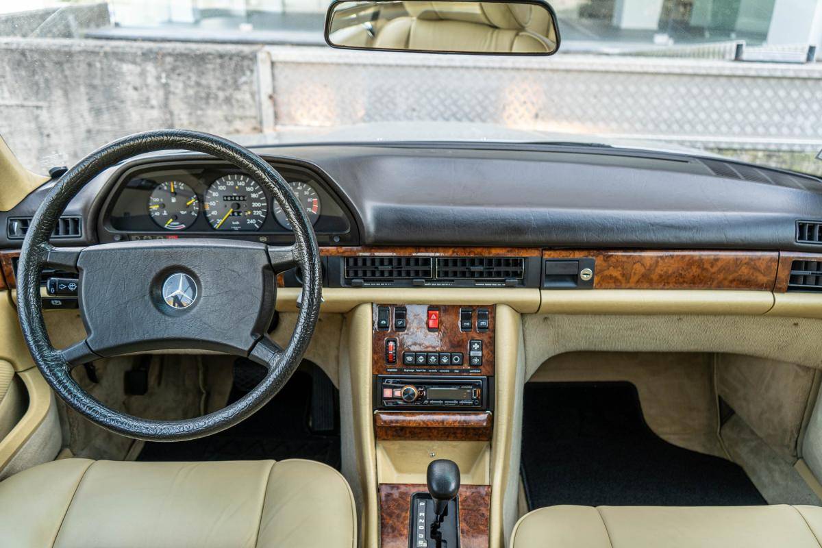 mercedes-benz-500-1982-gasolina-4973cc