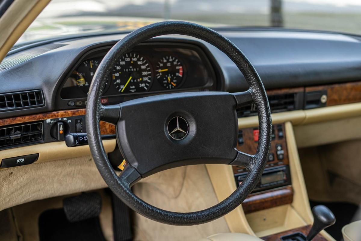 mercedes-benz-500-1982-gasolina-4973cc