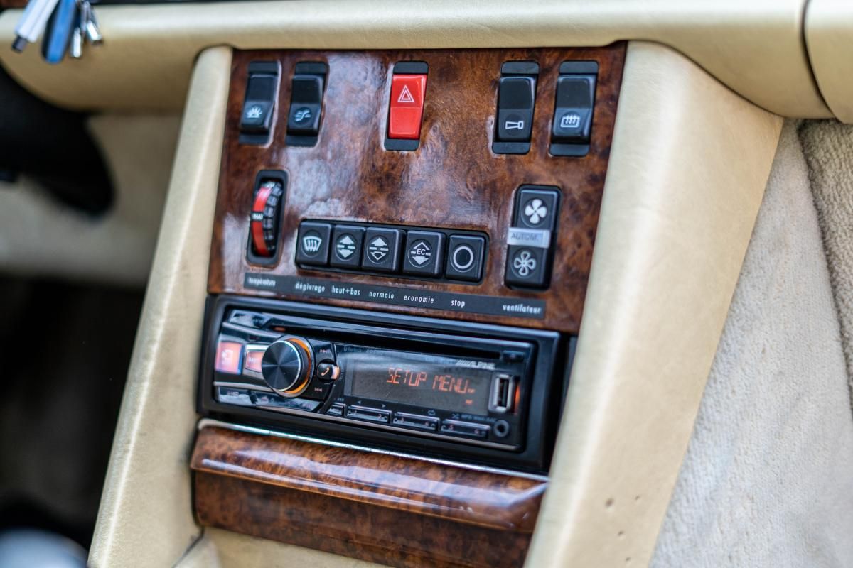 mercedes-benz-500-1982-gasolina-4973cc