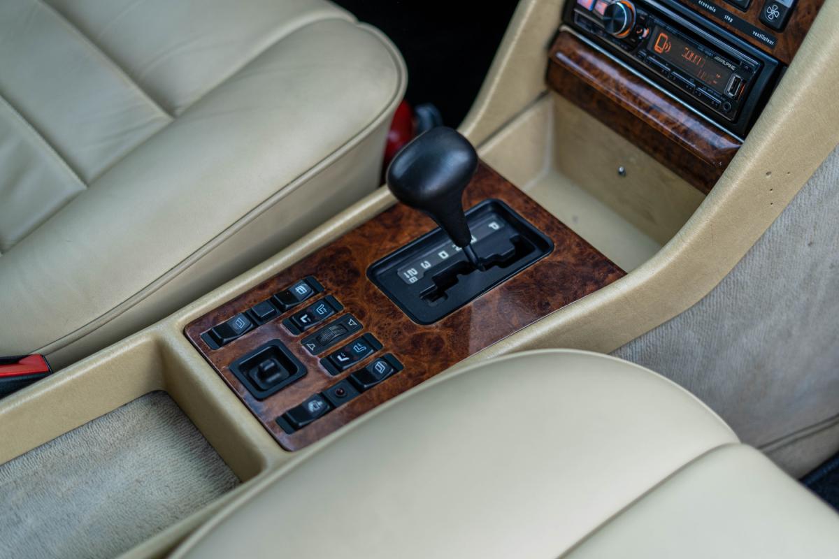 mercedes-benz-500-1982-gasolina-4973cc