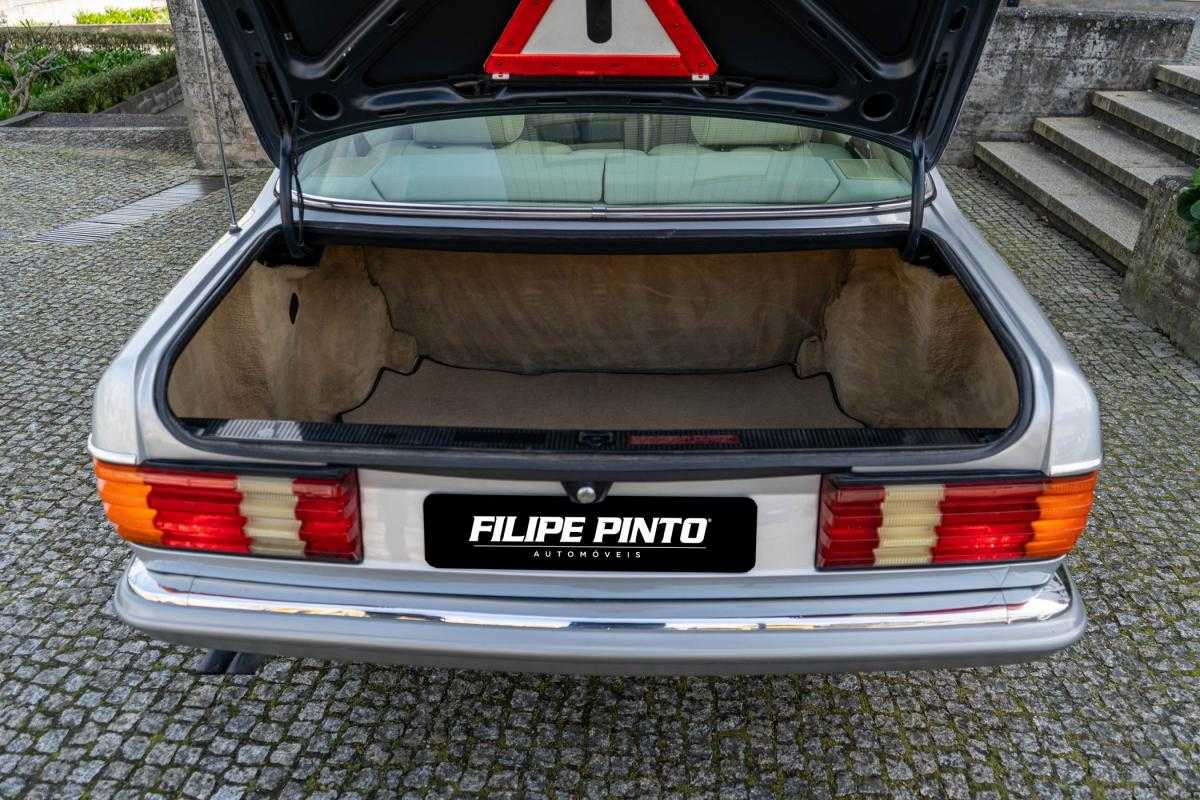 mercedes-benz-500-1982-gasolina-4973cc