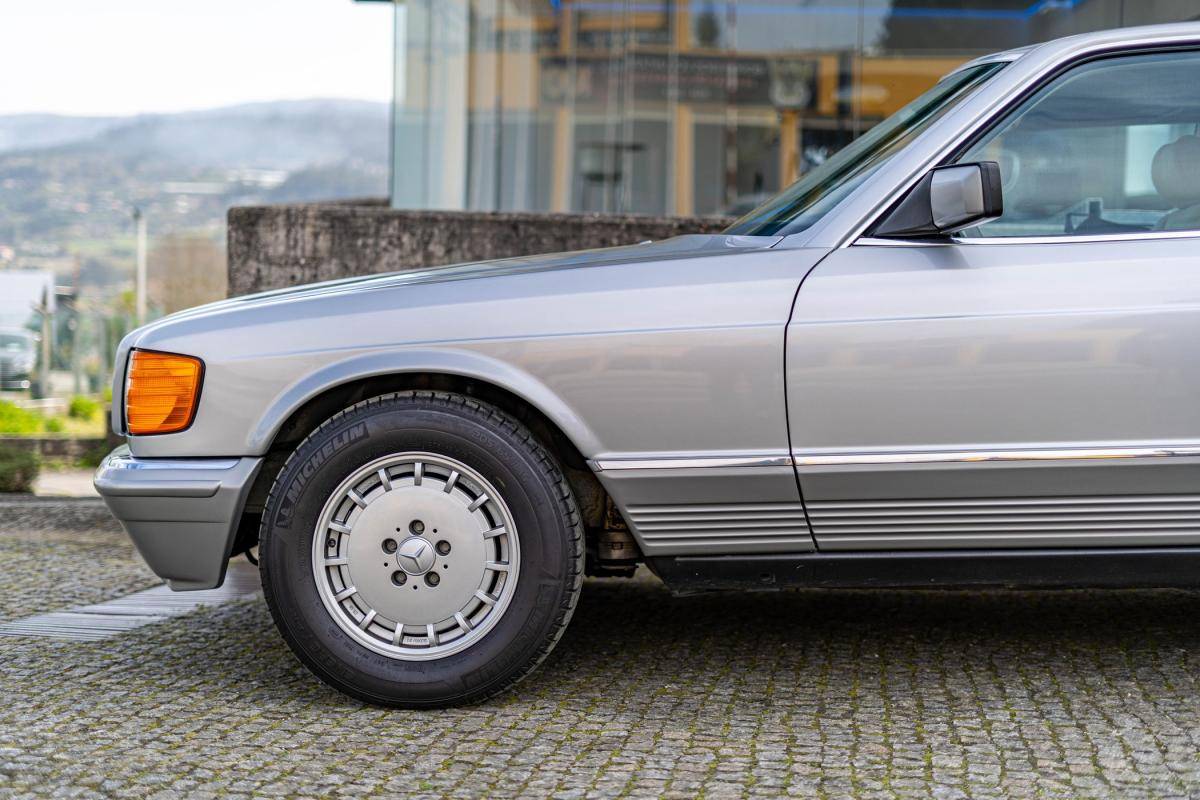 mercedes-benz-500-1982-gasolina-4973cc