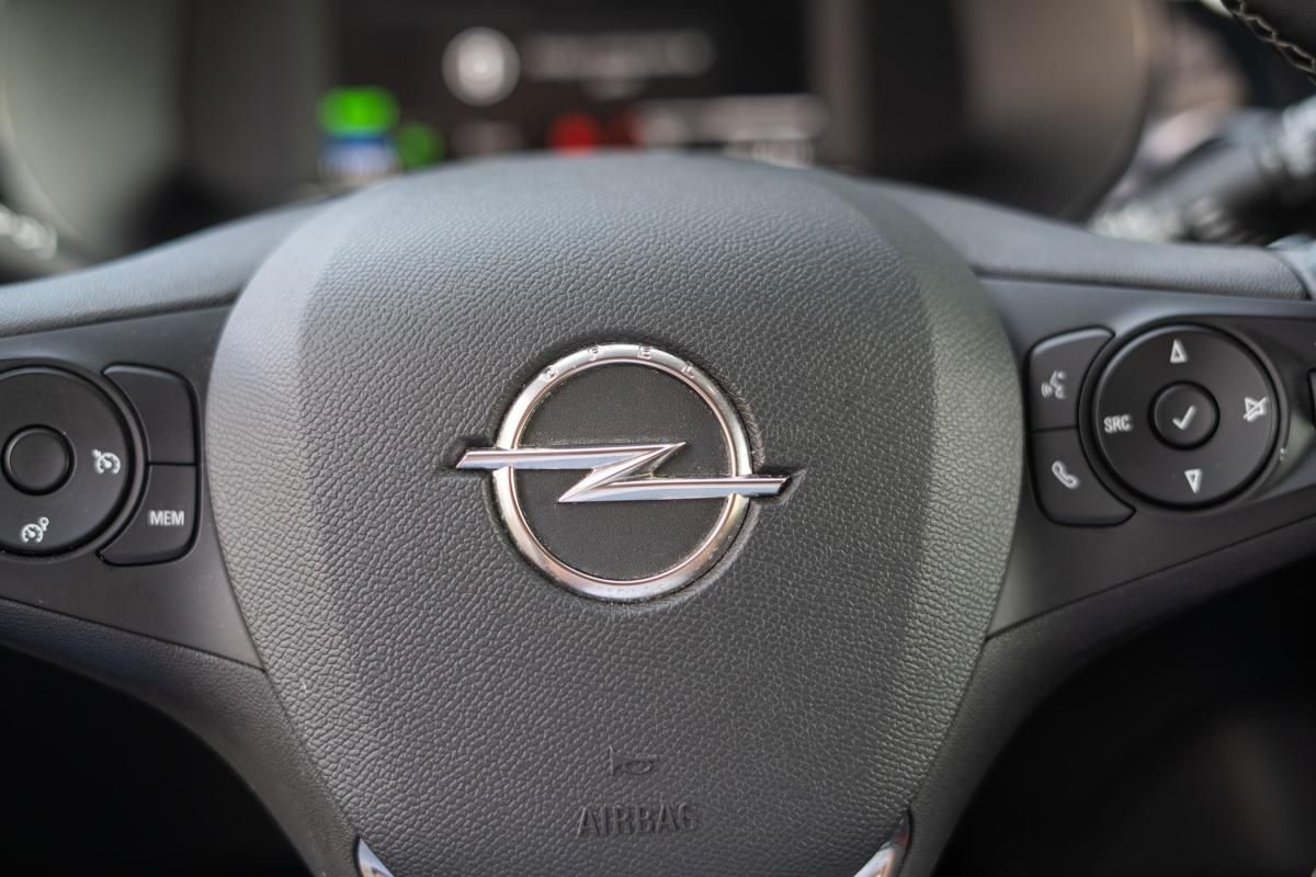 opel-corsa-2020-eletrico-500cc