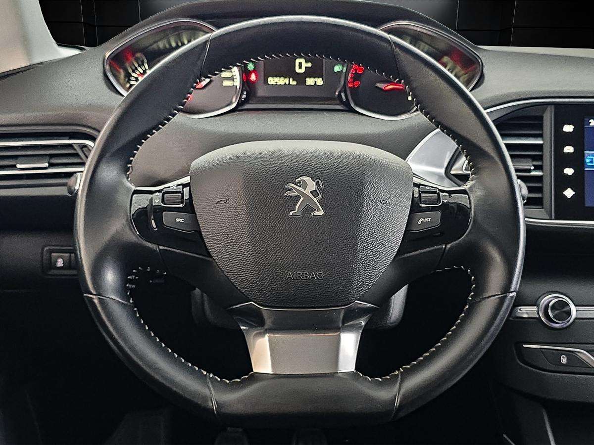peugeot-308-2017-gasolina-1199cc