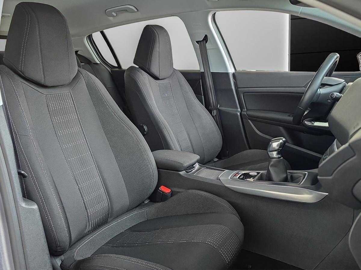 peugeot-308-2017-gasolina-1199cc