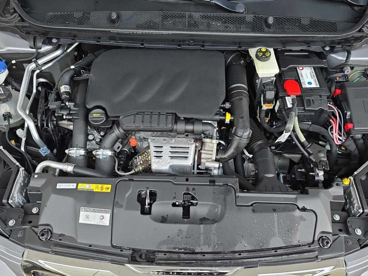 peugeot-308-2017-gasolina-1199cc