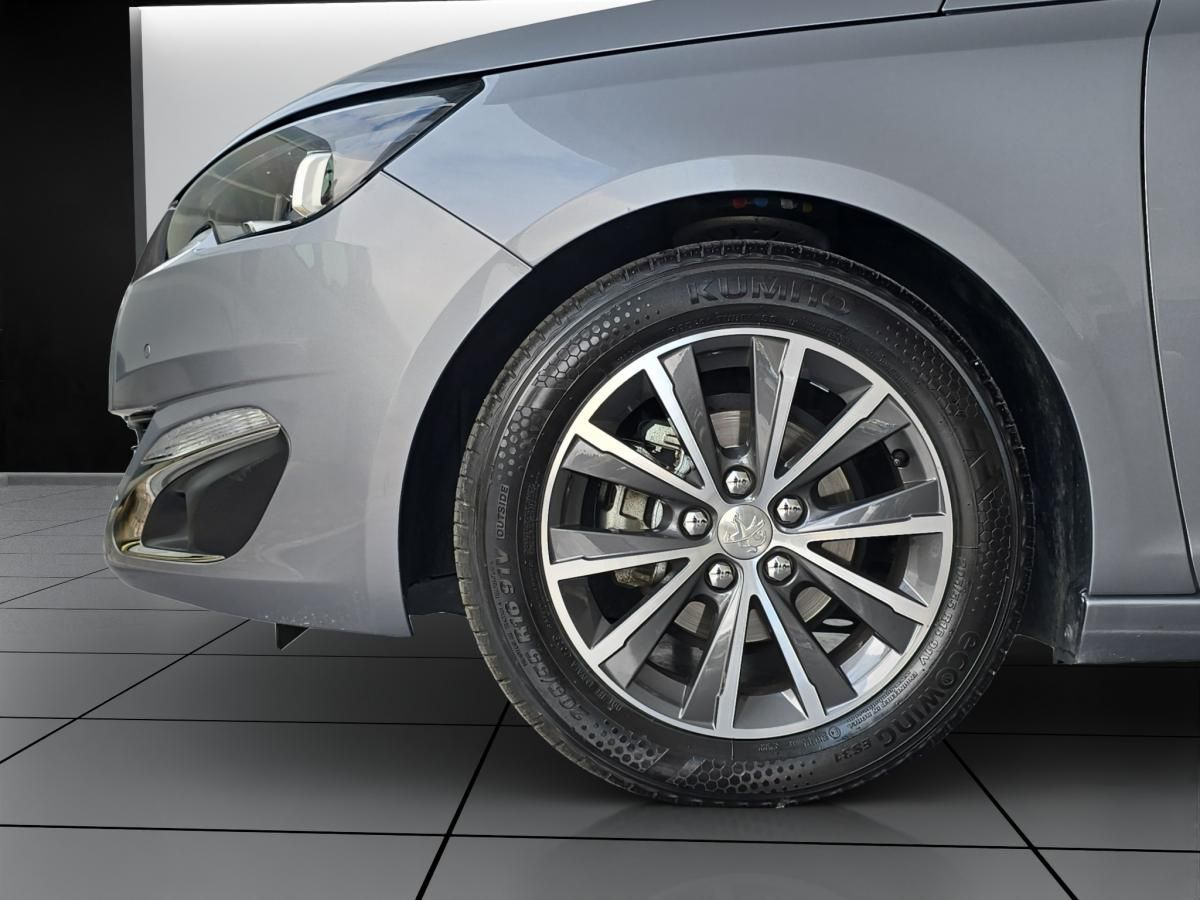 peugeot-308-2017-gasolina-1199cc