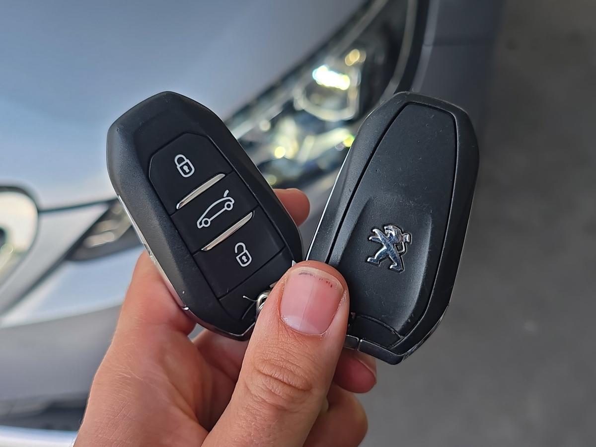 peugeot-308-2017-gasolina-1199cc