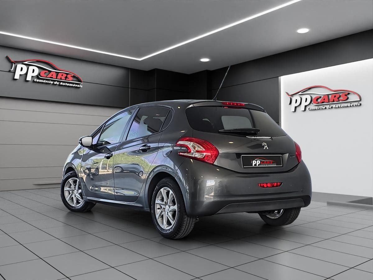 peugeot-208-2014-gasolina-1199cc