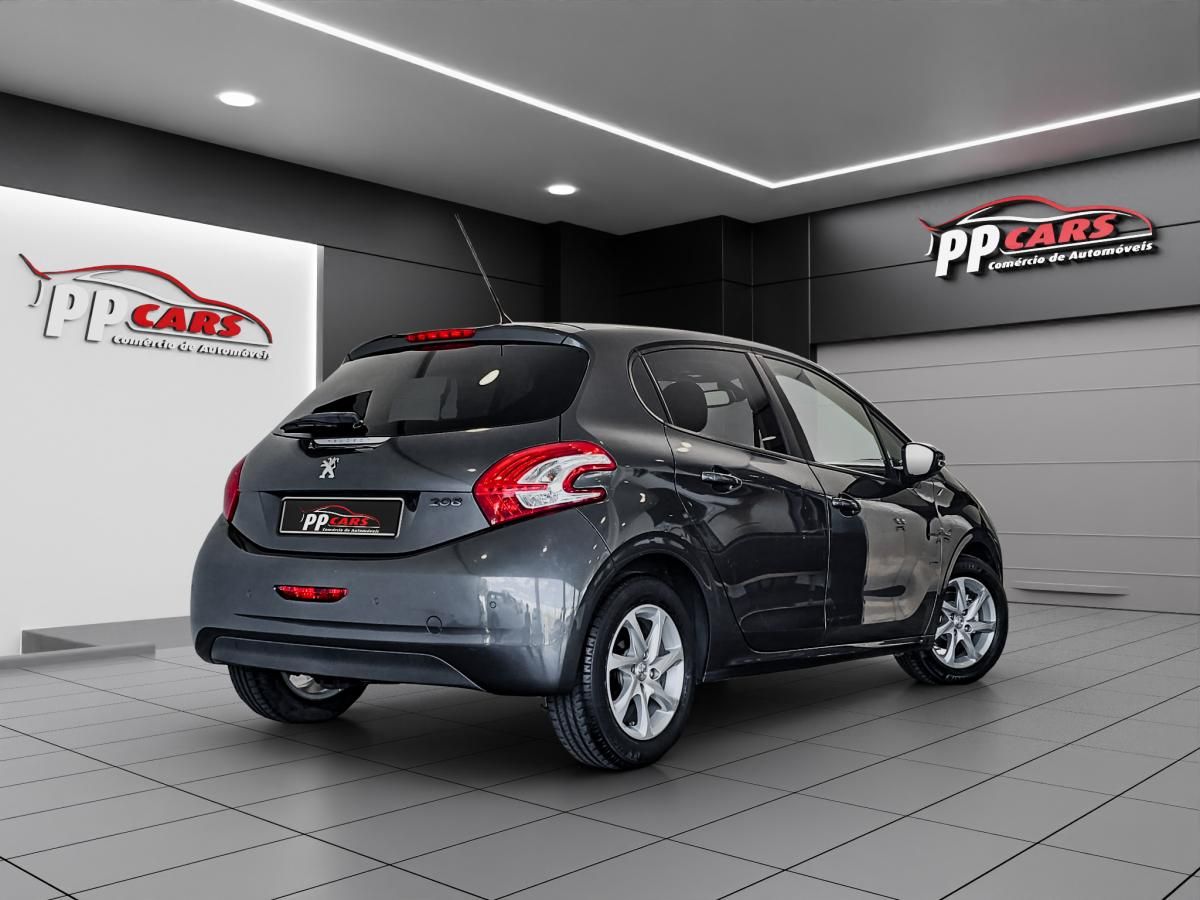 peugeot-208-2014-gasolina-1199cc