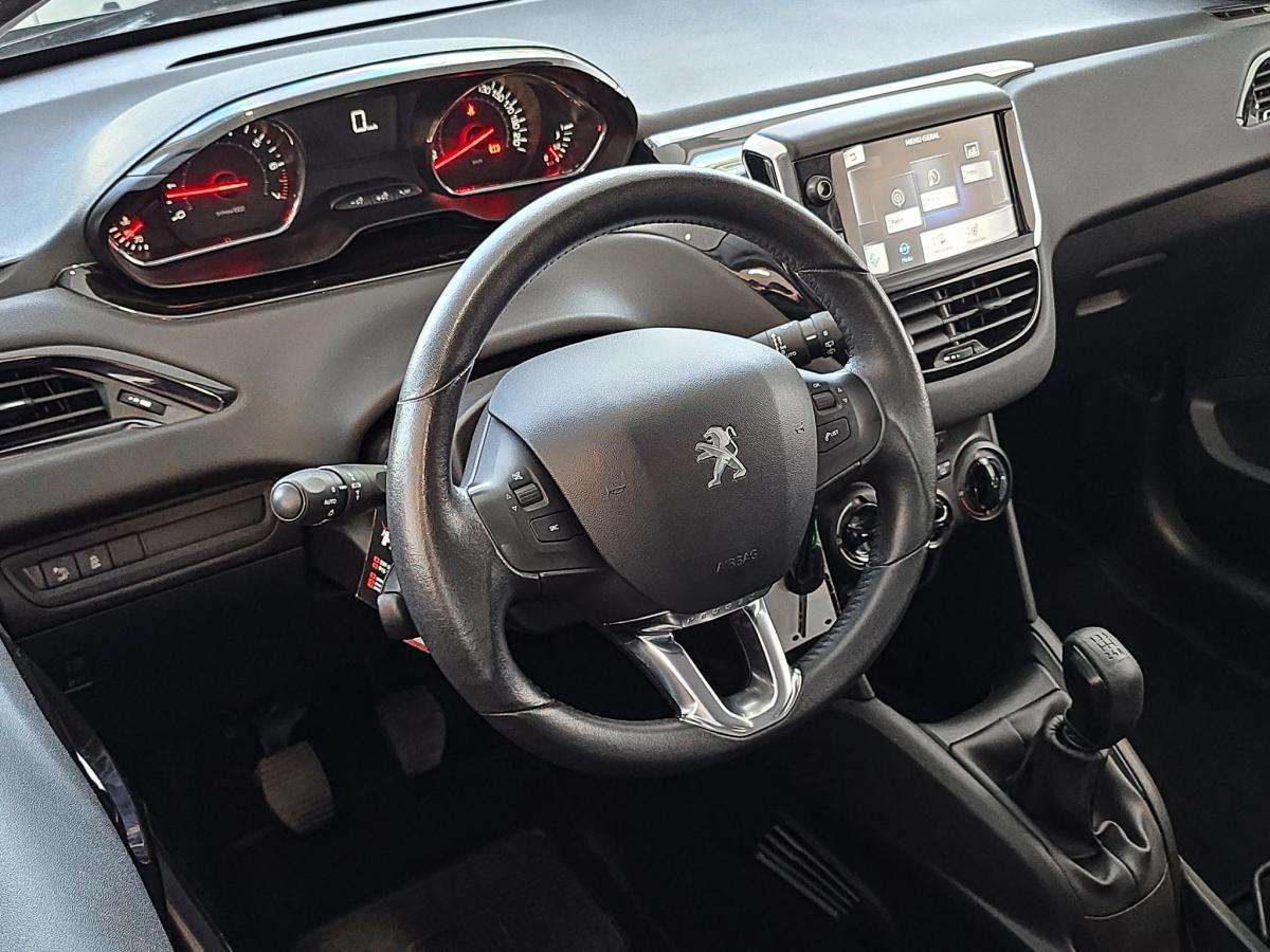 peugeot-208-2014-gasolina-1199cc