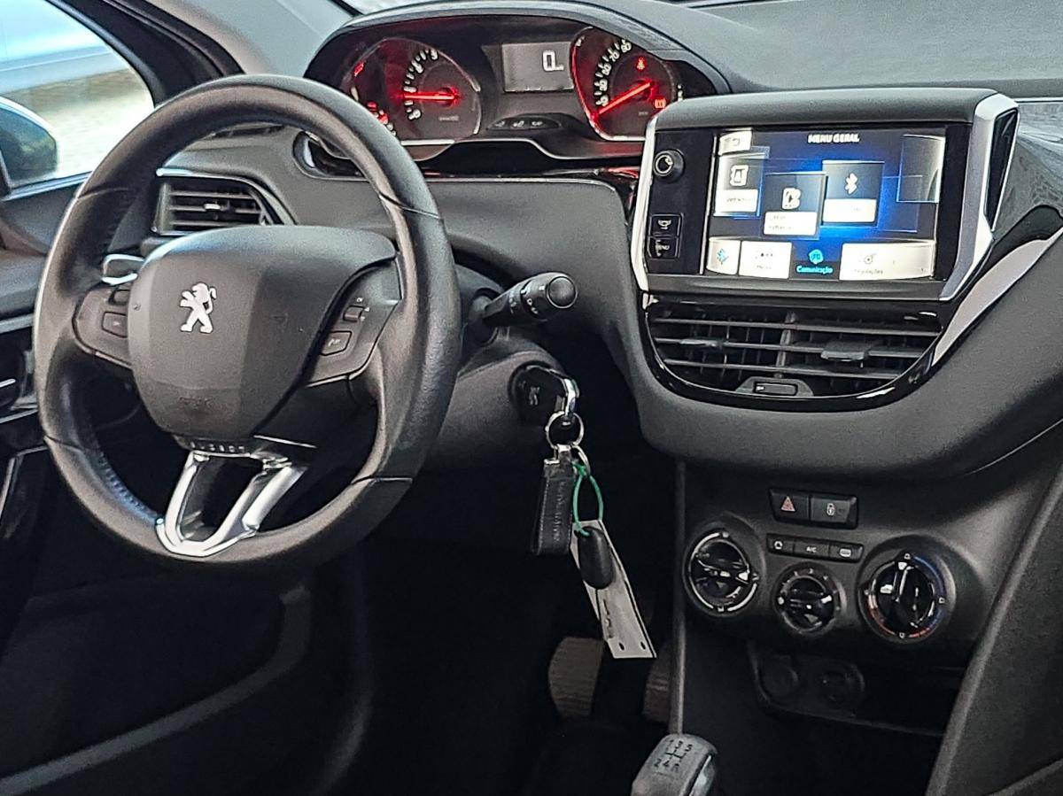 peugeot-208-2014-gasolina-1199cc