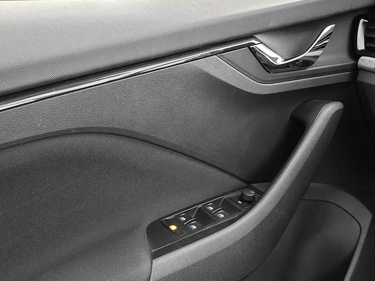 skoda-scala-2024-gasolina-999cc