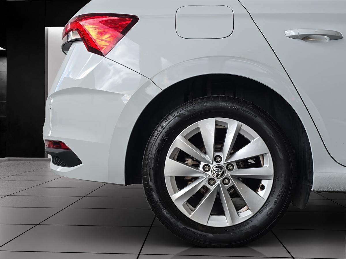 skoda-scala-2024-gasolina-999cc