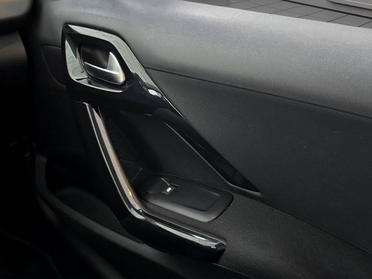peugeot-208-2018-gasolina-1199cc