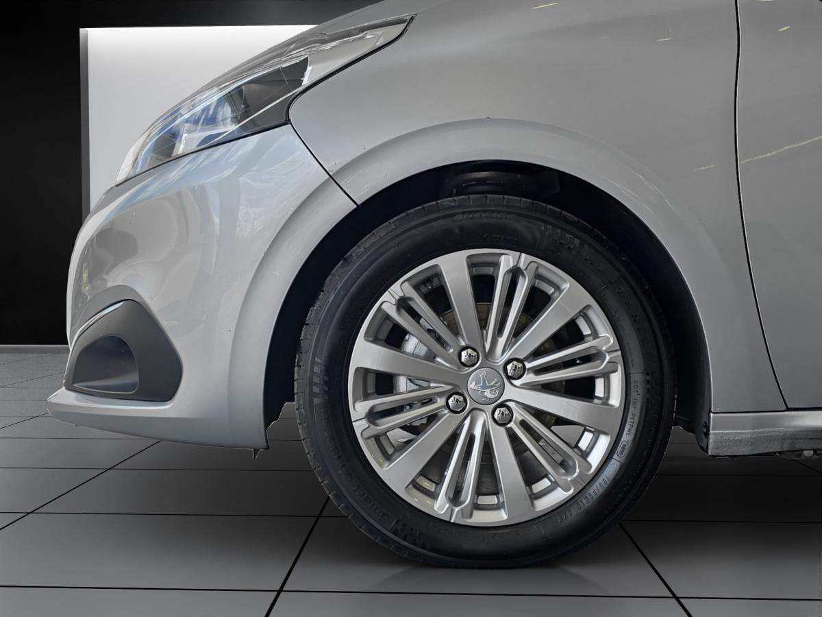 peugeot-208-2018-gasolina-1199cc