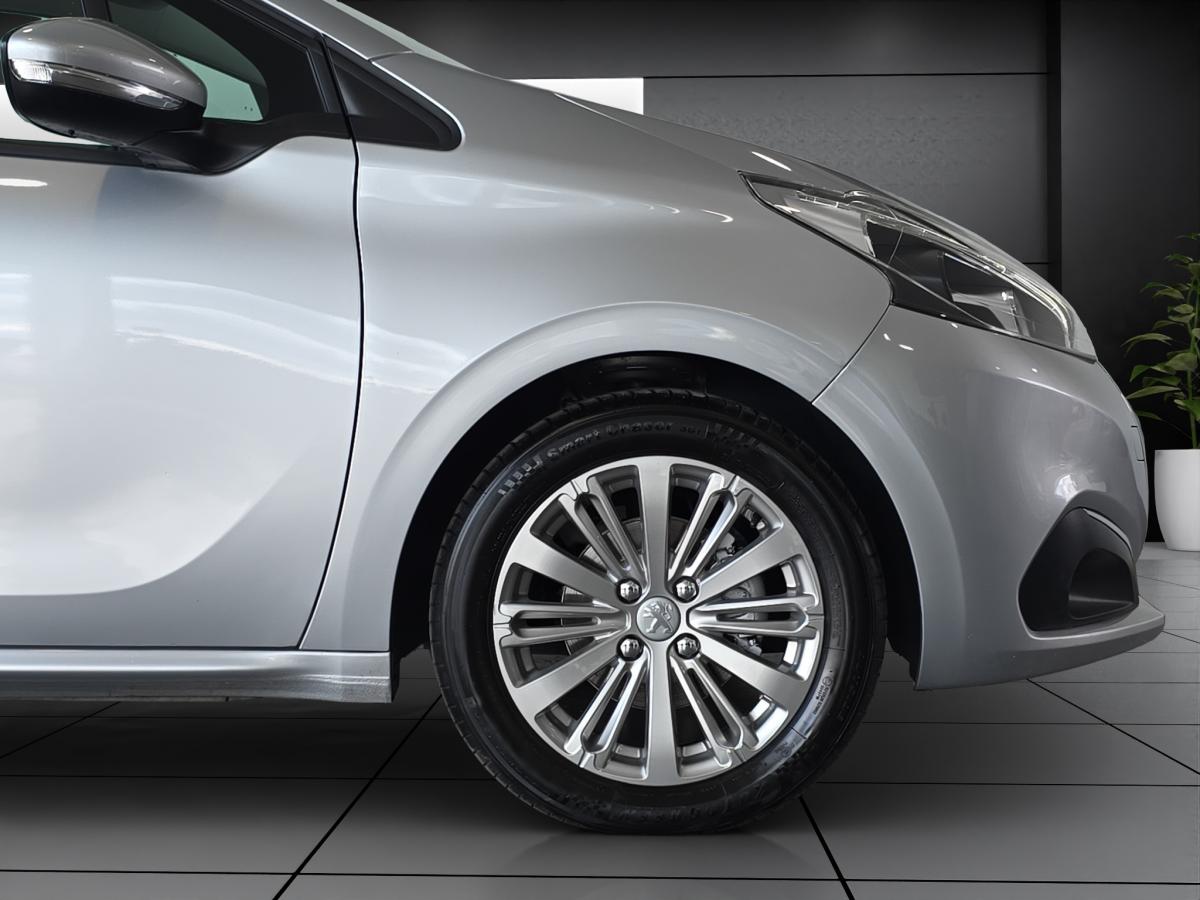 peugeot-208-2018-gasolina-1199cc