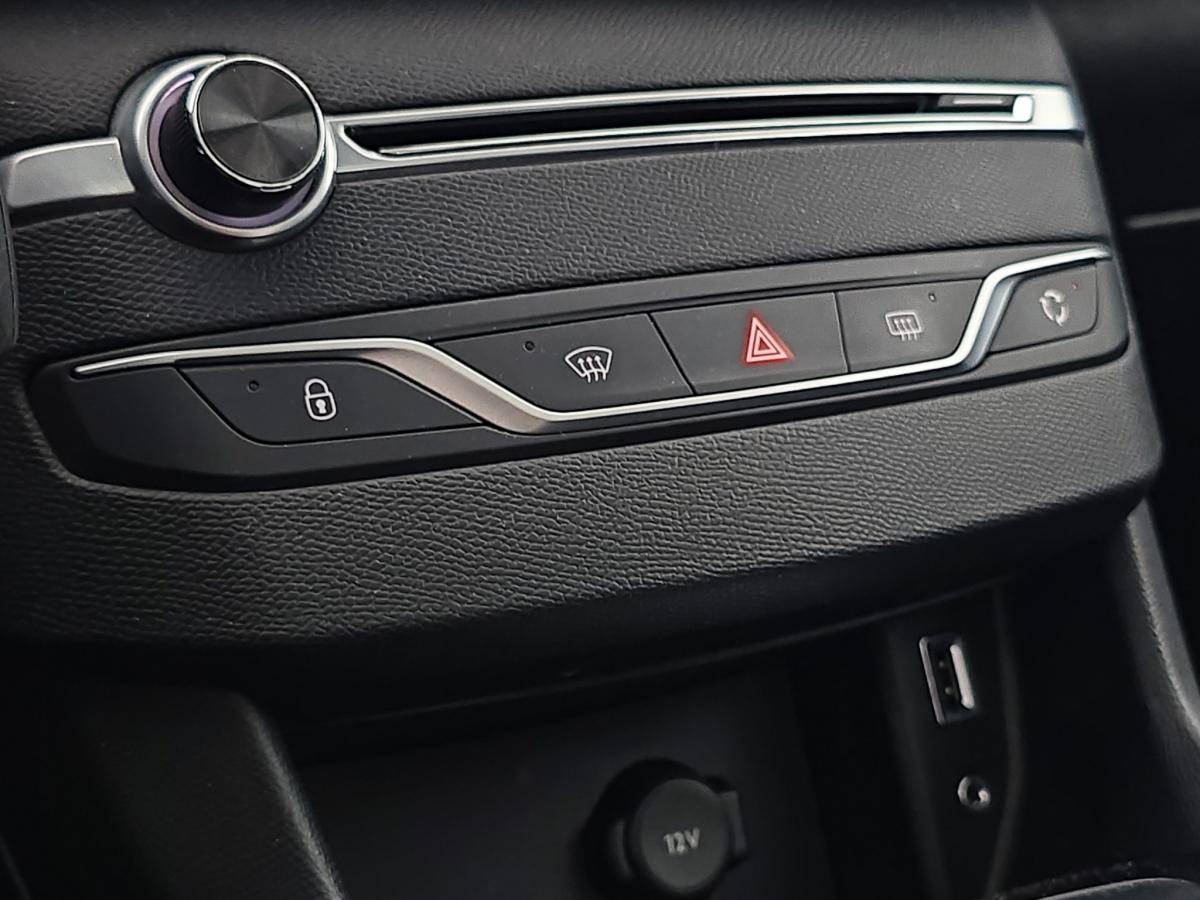 peugeot-308-sw-2015-diesel-1560cc