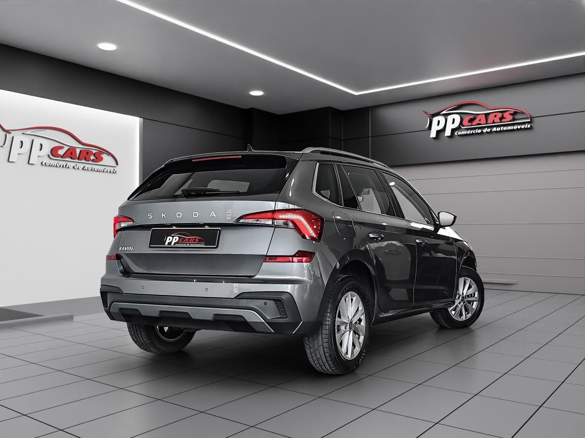 skoda-kamiq-2024-gasolina-999cc