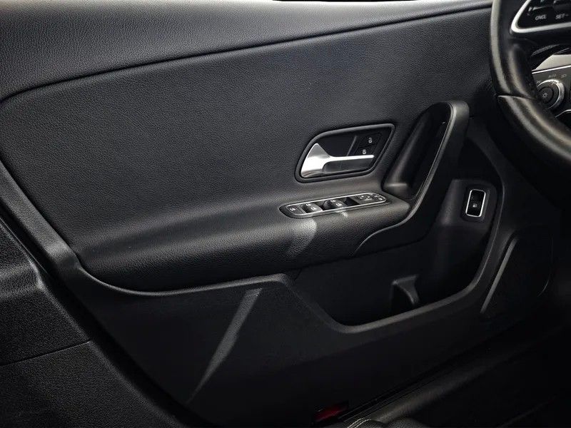 mercedes-benz-classe-a-2021-hibrido-a-gasolina-1332cc