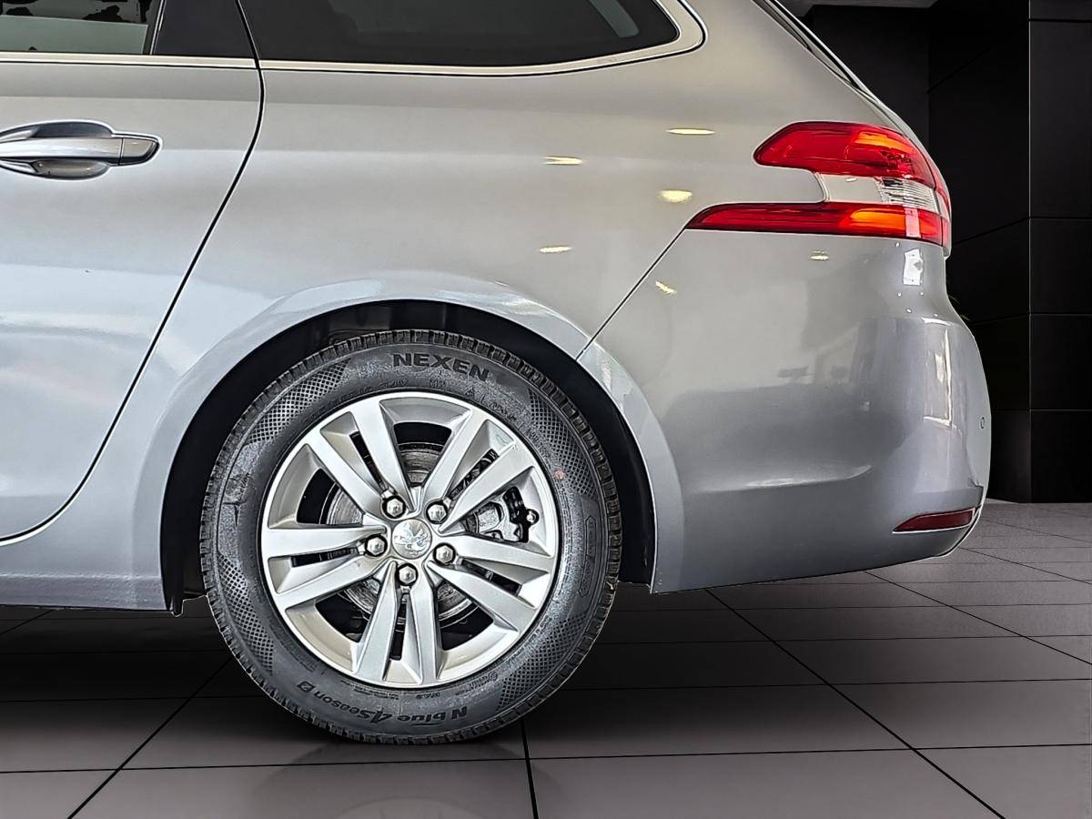 peugeot-308-sw-2015-diesel-1560cc