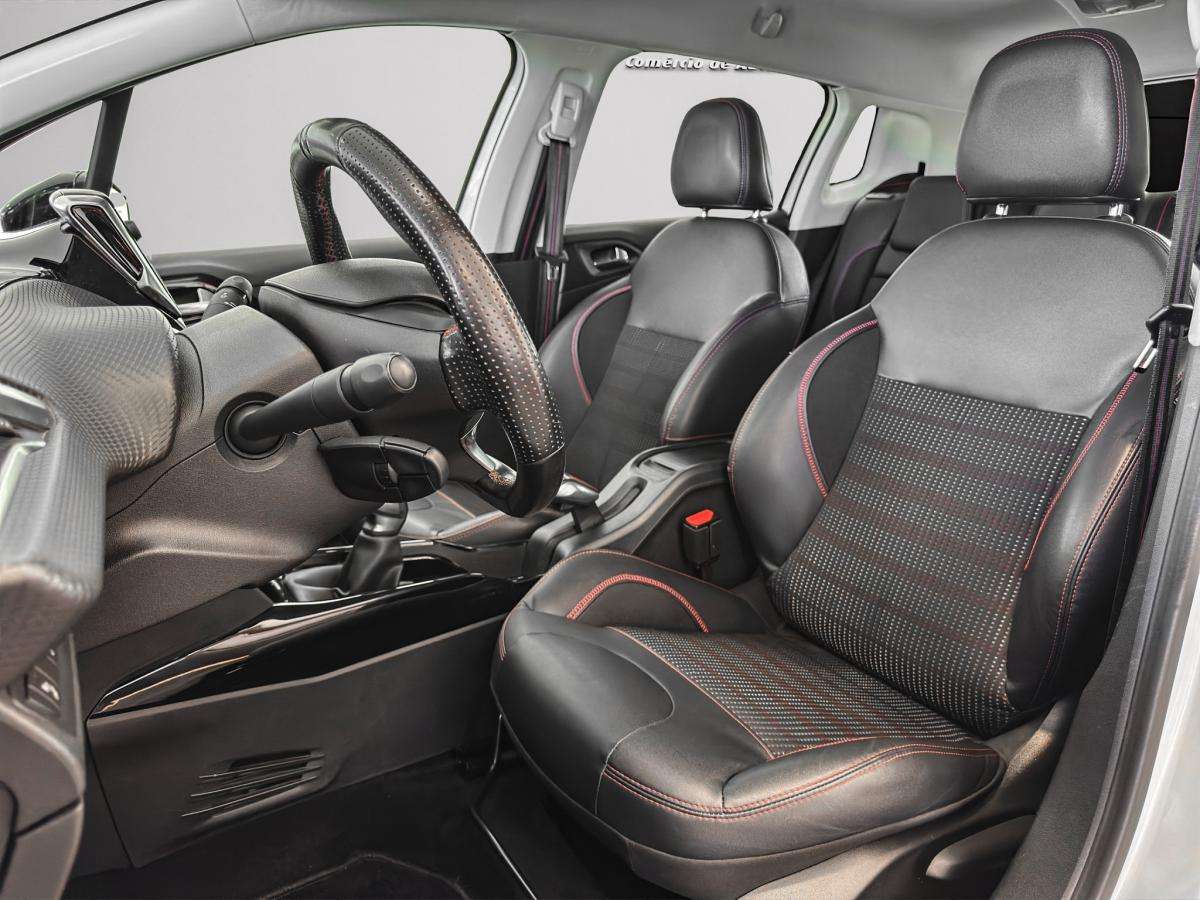 peugeot-2008-2016-gasolina-1199cc