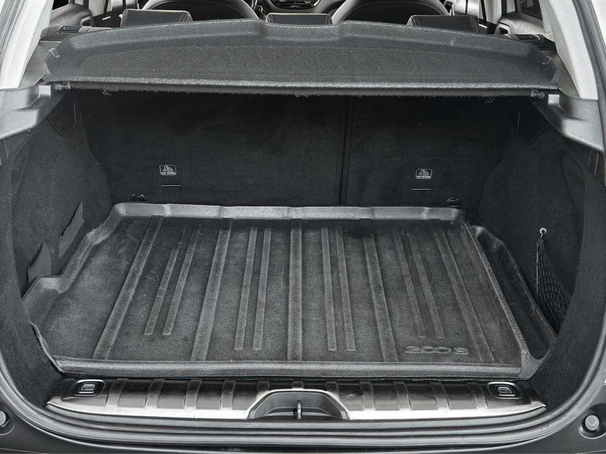 peugeot-2008-2016-gasolina-1199cc