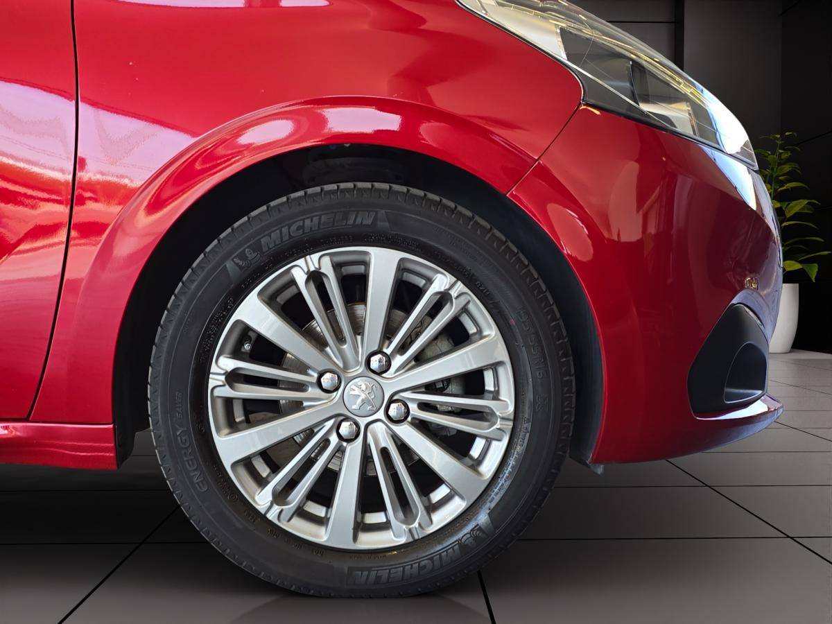 peugeot-208-2016-gasolina-1199cc
