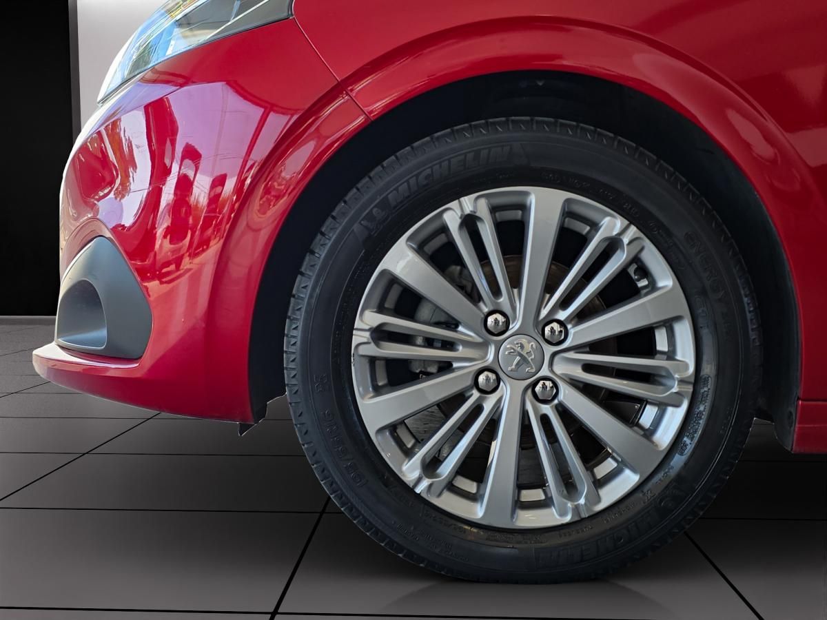 peugeot-208-2016-gasolina-1199cc