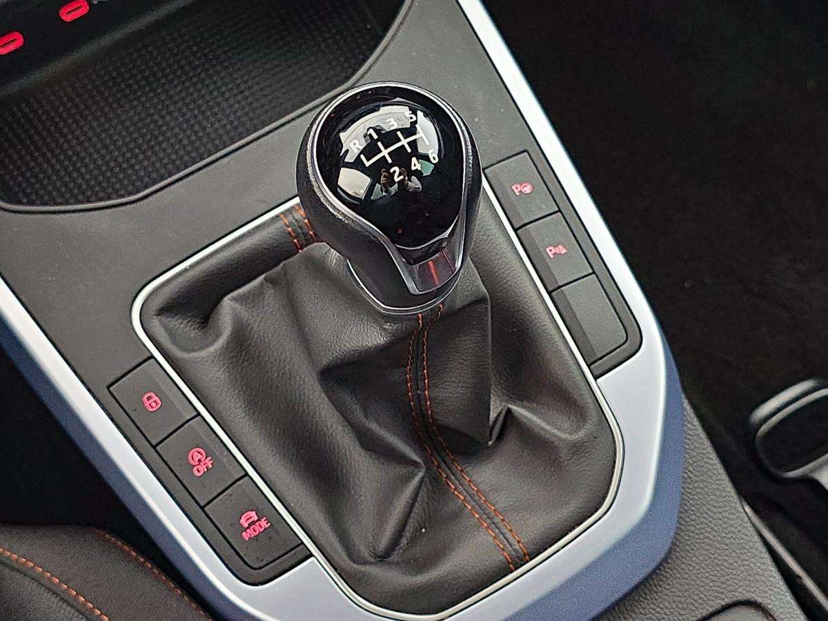 seat-arona-2024-gasolina-999cc