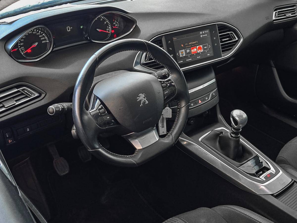 peugeot-308-2017-gasolina-1199cc