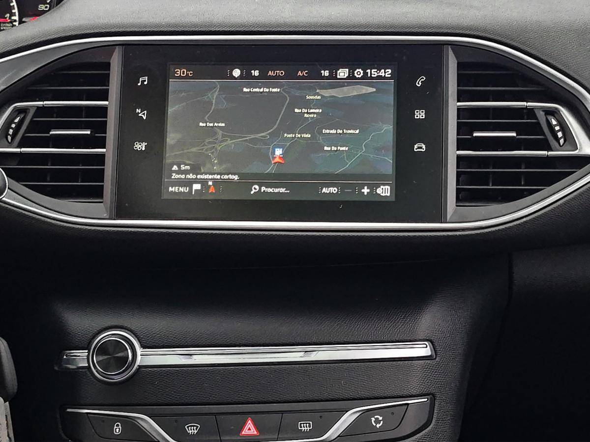 peugeot-308-2017-gasolina-1199cc