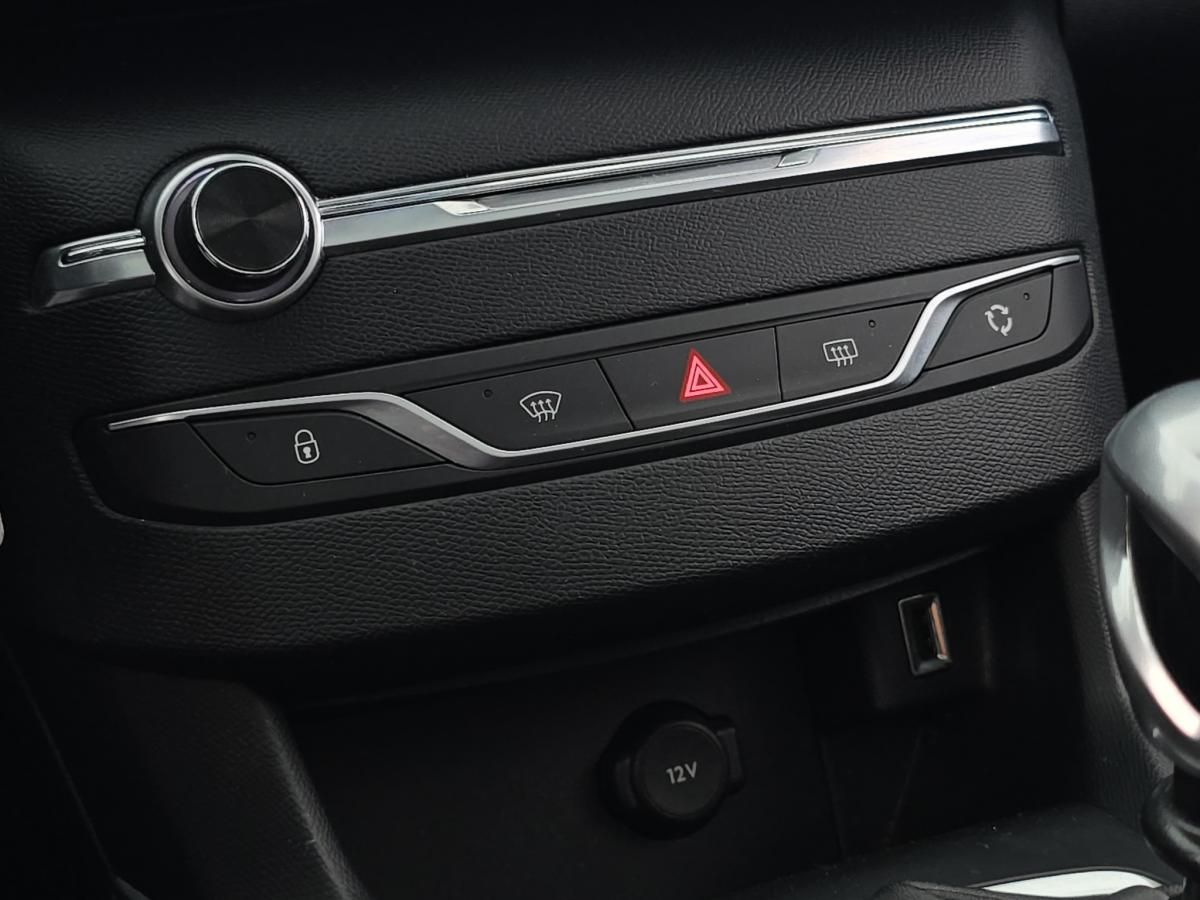 peugeot-308-2017-gasolina-1199cc