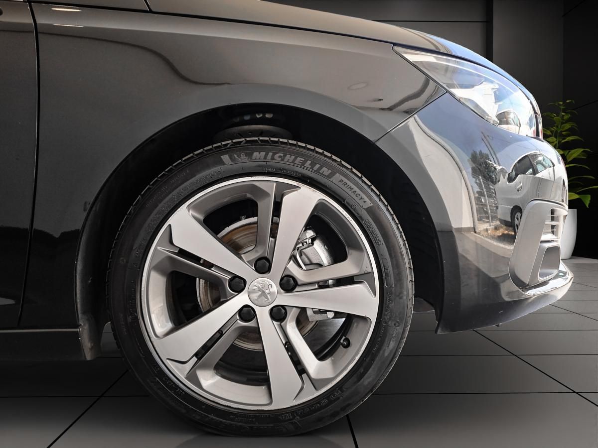 peugeot-308-2017-gasolina-1199cc