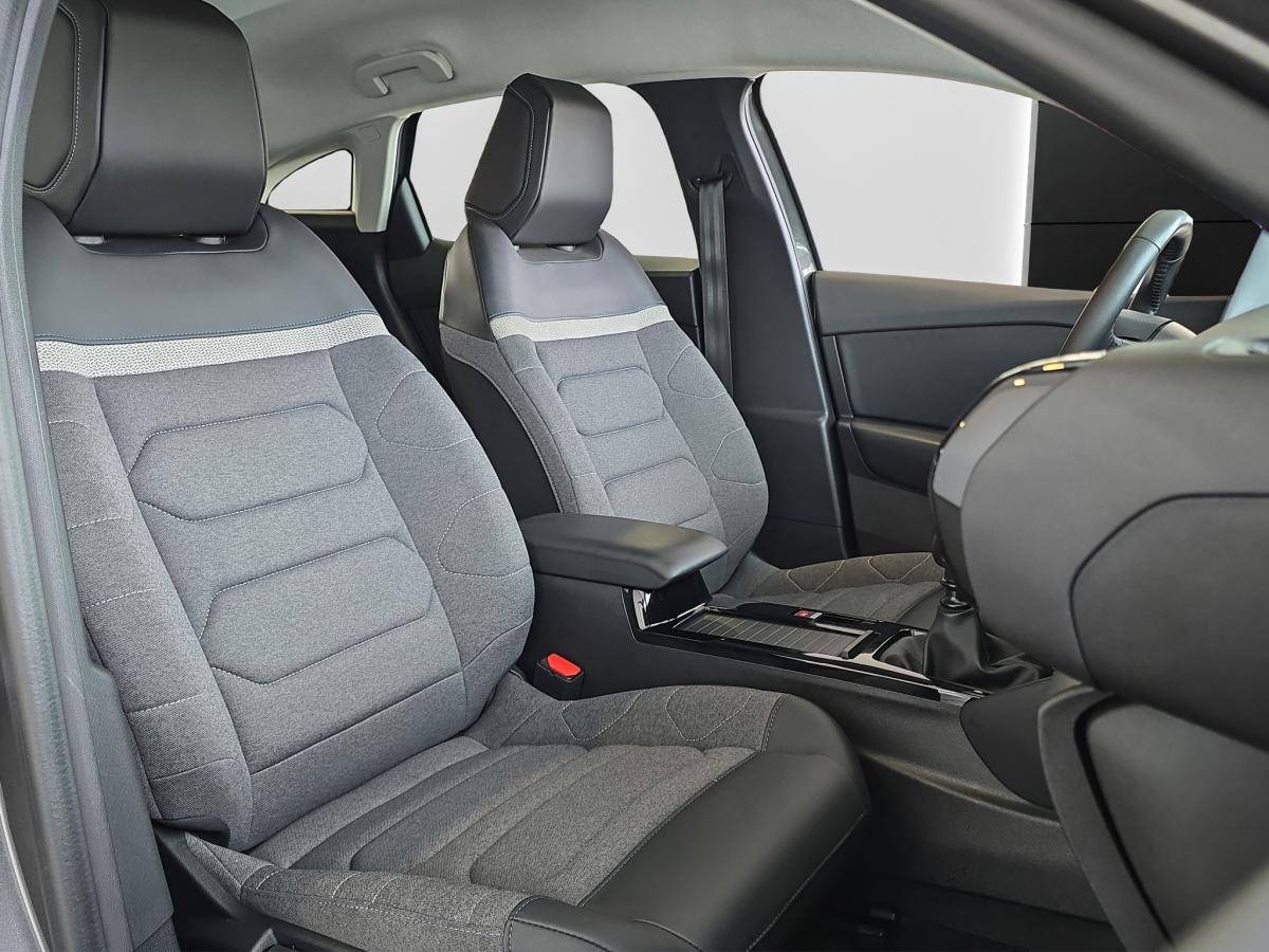 citroen-c4-2023-diesel-1499cc
