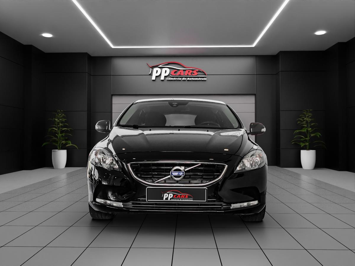 volvo-v40-2016-diesel-1969cc