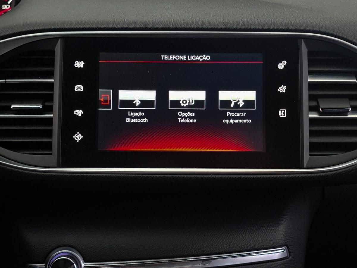 peugeot-308-2015-gasolina-1199cc