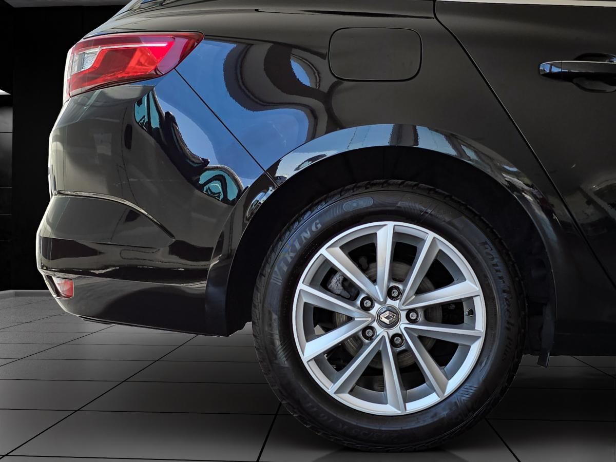 renault-megane-sport-tourer-2017-diesel-1461cc