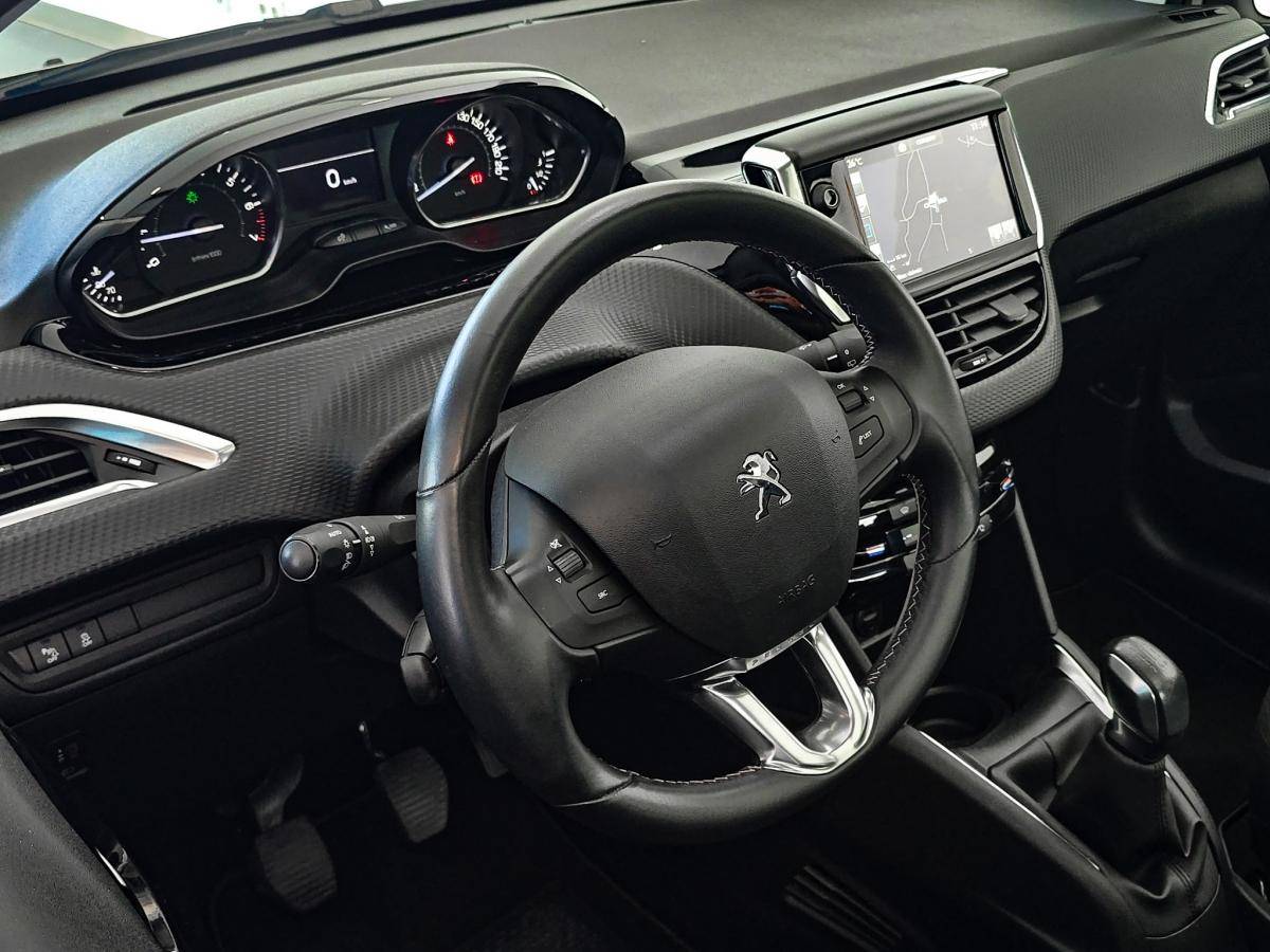peugeot-208-2016-gasolina-1199cc