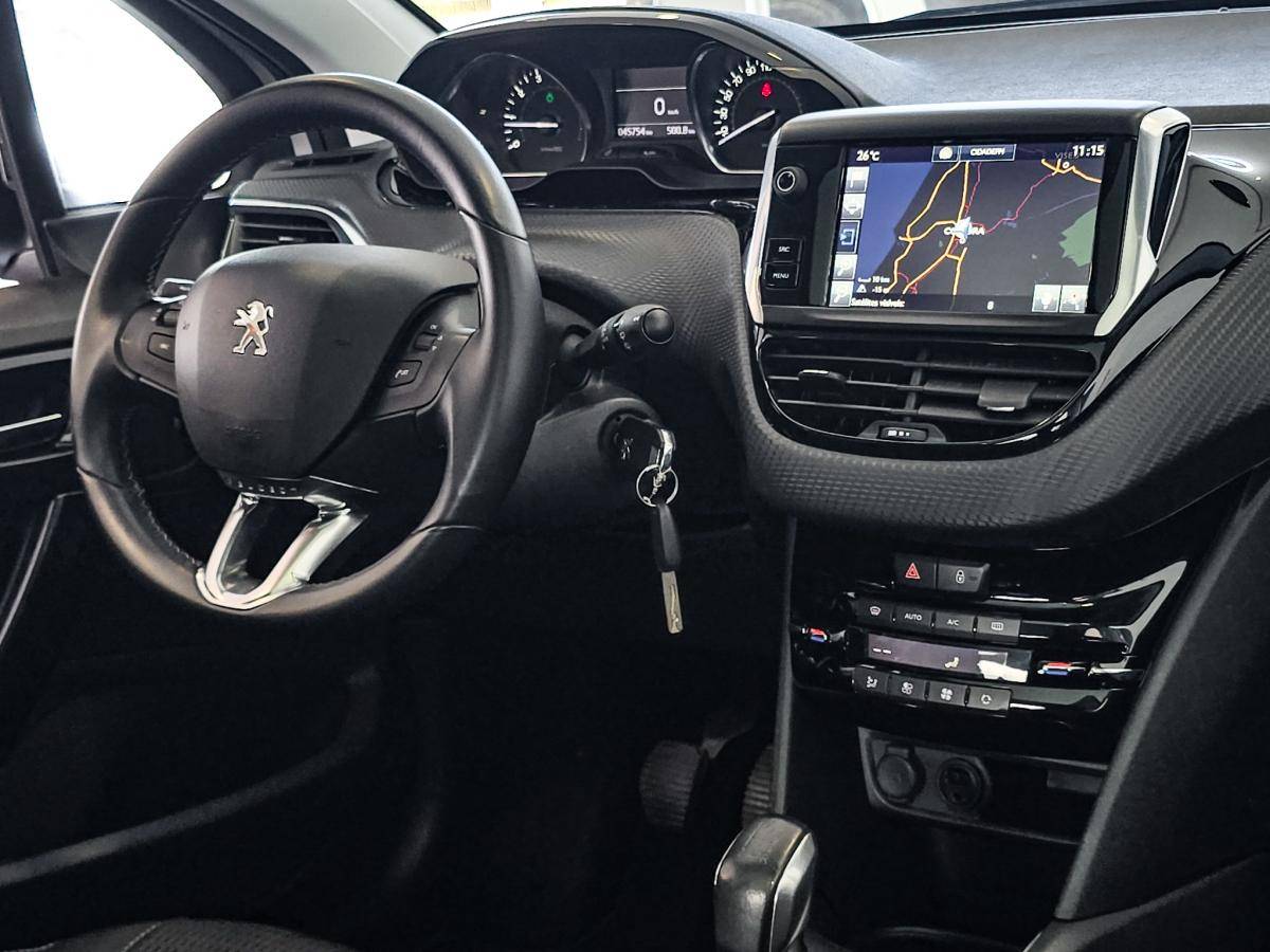 peugeot-208-2016-gasolina-1199cc