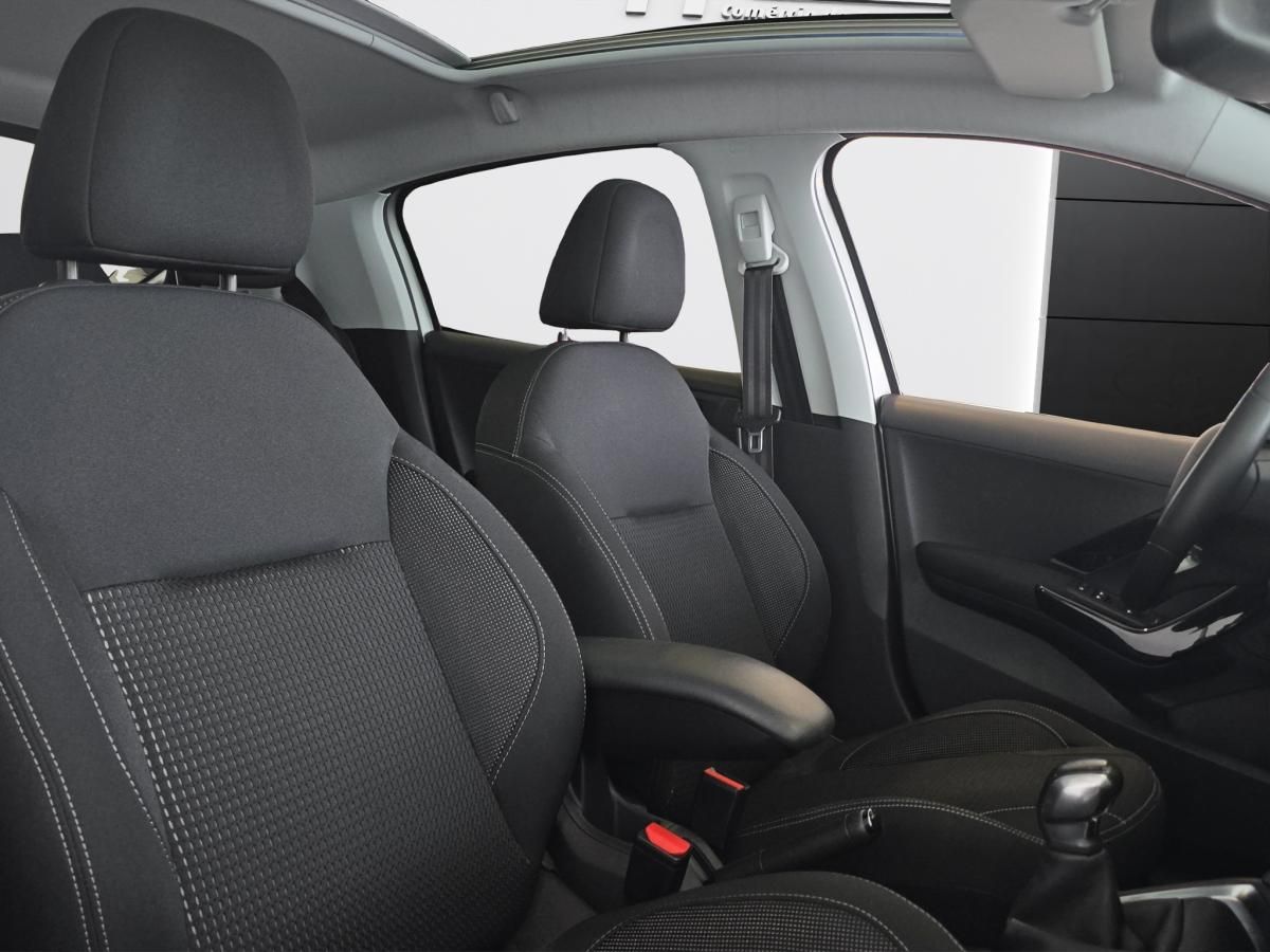 peugeot-208-2016-gasolina-1199cc