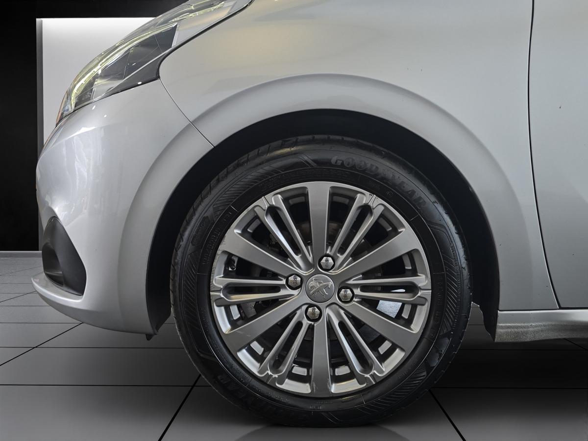 peugeot-208-2016-gasolina-1199cc