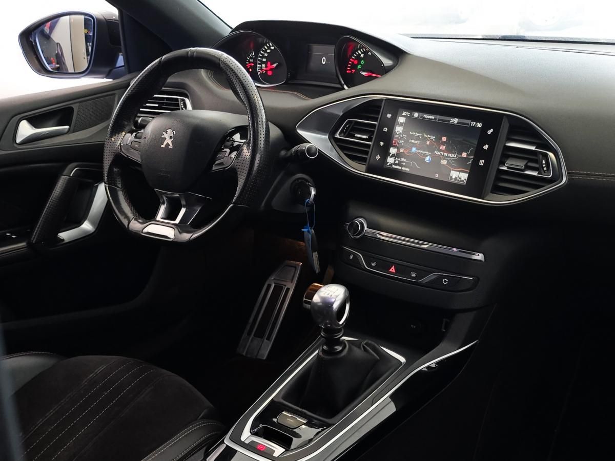peugeot-308-2015-gasolina-1199cc