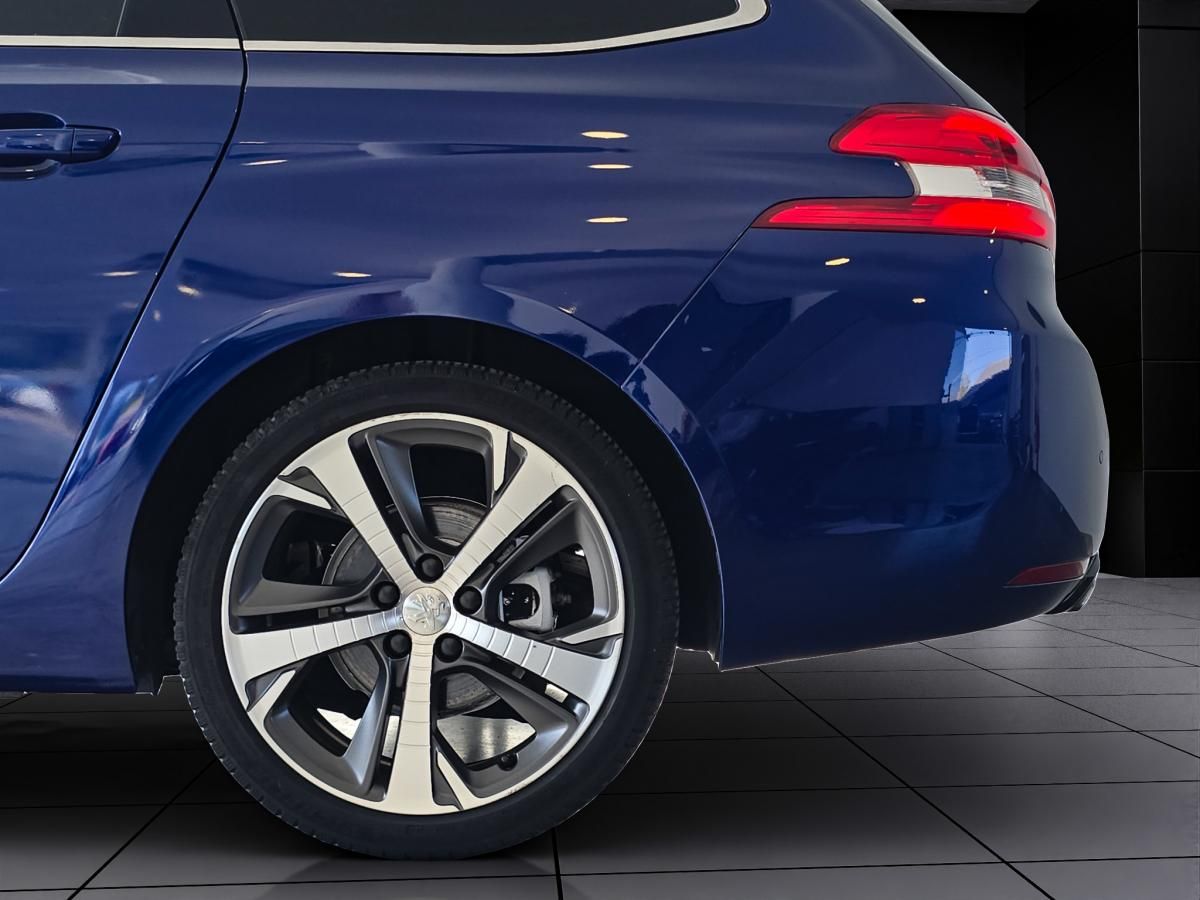 peugeot-308-2015-gasolina-1199cc