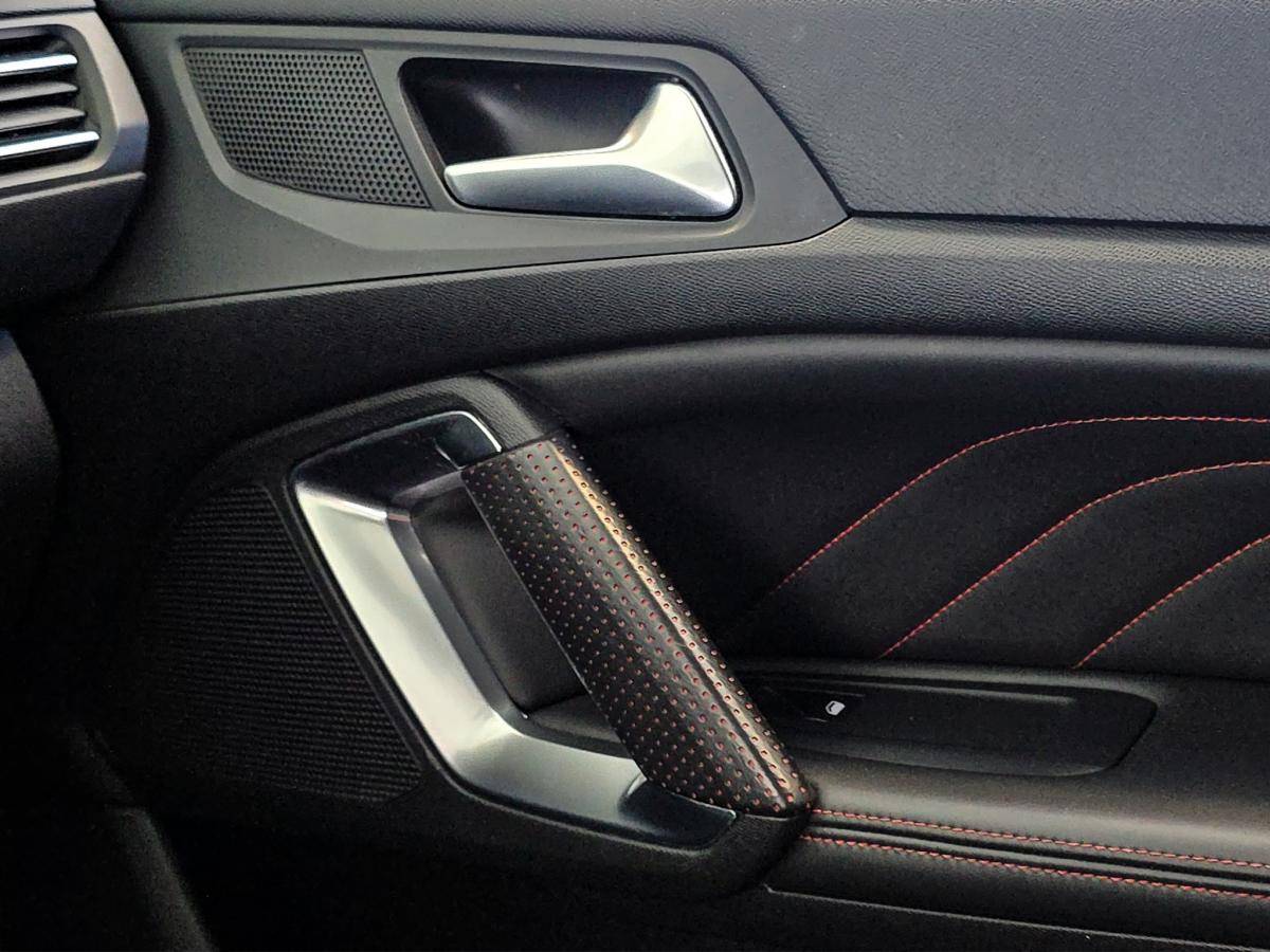 peugeot-308-2015-gasolina-1199cc